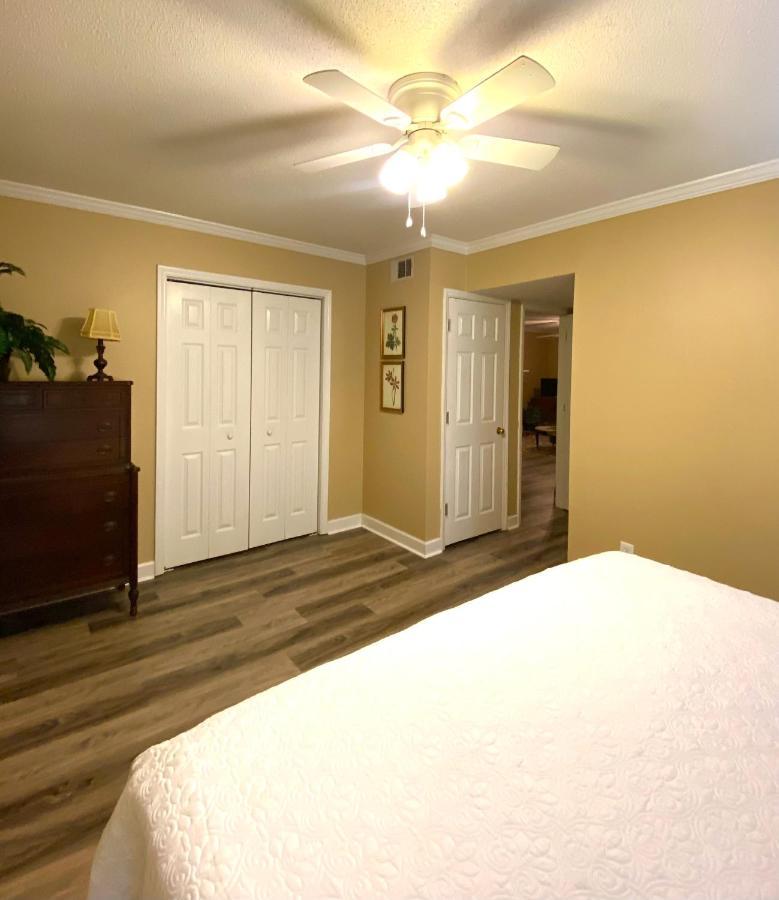 ראלי Trendy 2Bed 2 Bath Villa In The Village With King Bed מראה חיצוני תמונה