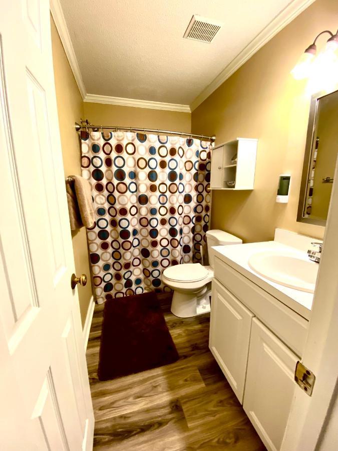 ראלי Trendy 2Bed 2 Bath Villa In The Village With King Bed מראה חיצוני תמונה